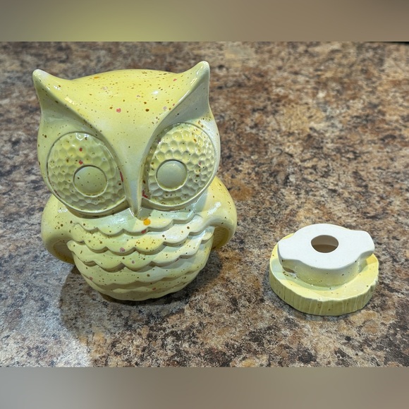 Vintage ceramic yellow splattered owl AMAZING 6.5 inches tall - Picture 4 of 6